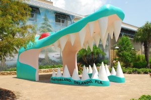 Gatorland entrance